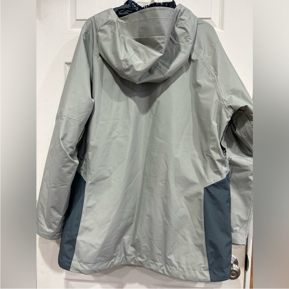 Patagonia Women's M Medium 3-in-1 Powder Town Jacket Ski Sleet Green Grey NWT - Picture 3 of 14